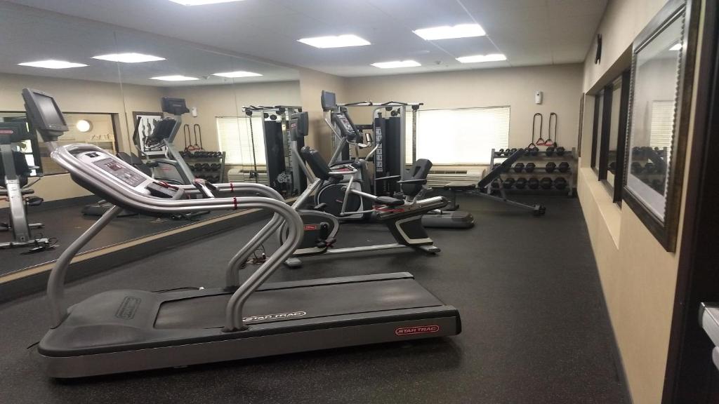 Holiday Inn Express & Suites Cambridge, an IHG Hotel photo 4