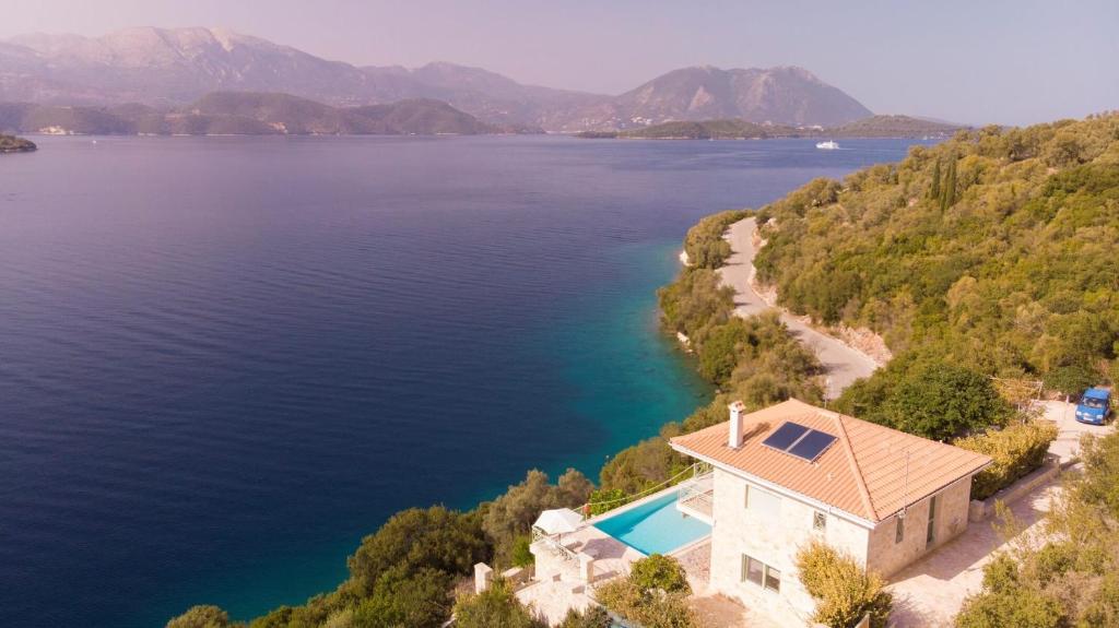 Meganisi Blue Villa photo 4