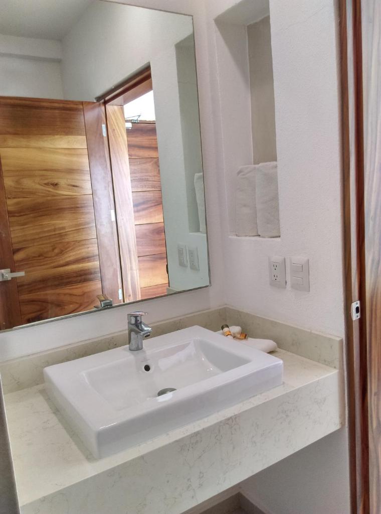 Casablanca Resort  photo 4