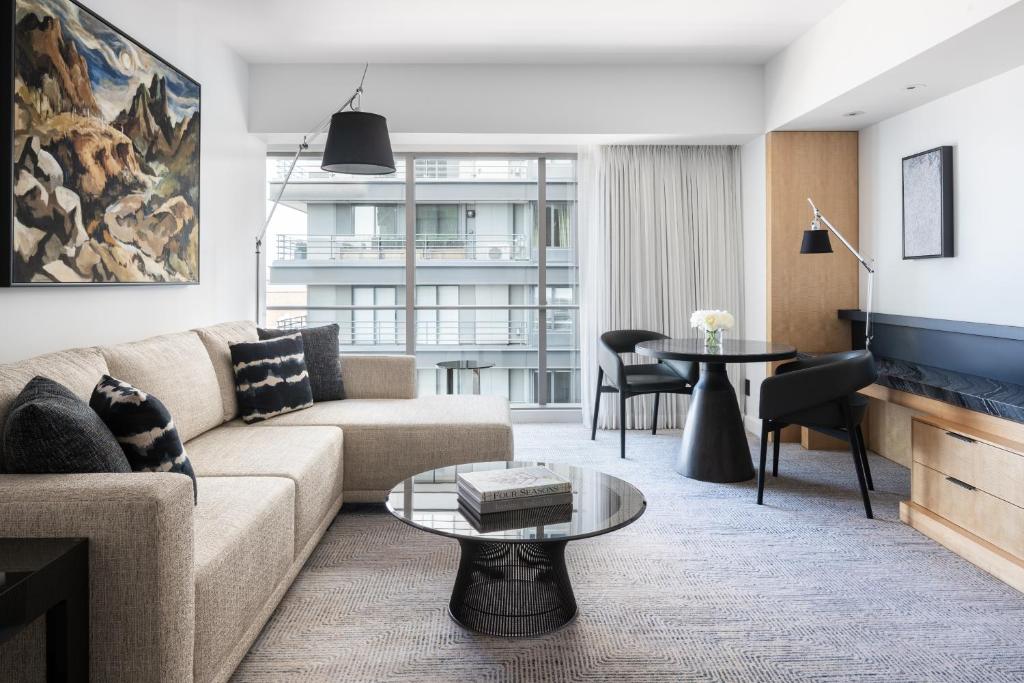 Двухместный (Угловой люкс «Эллиотт-Бэй»), Four Seasons Hotel Seattle