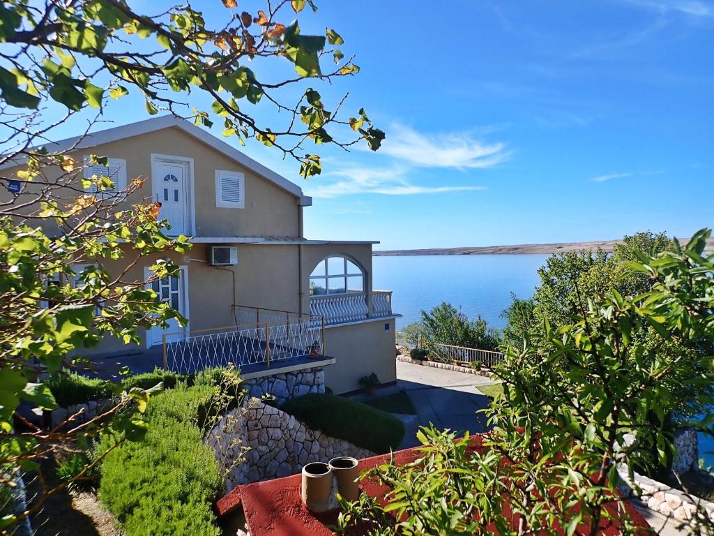 Apartment Jela at the seafront photo 2
