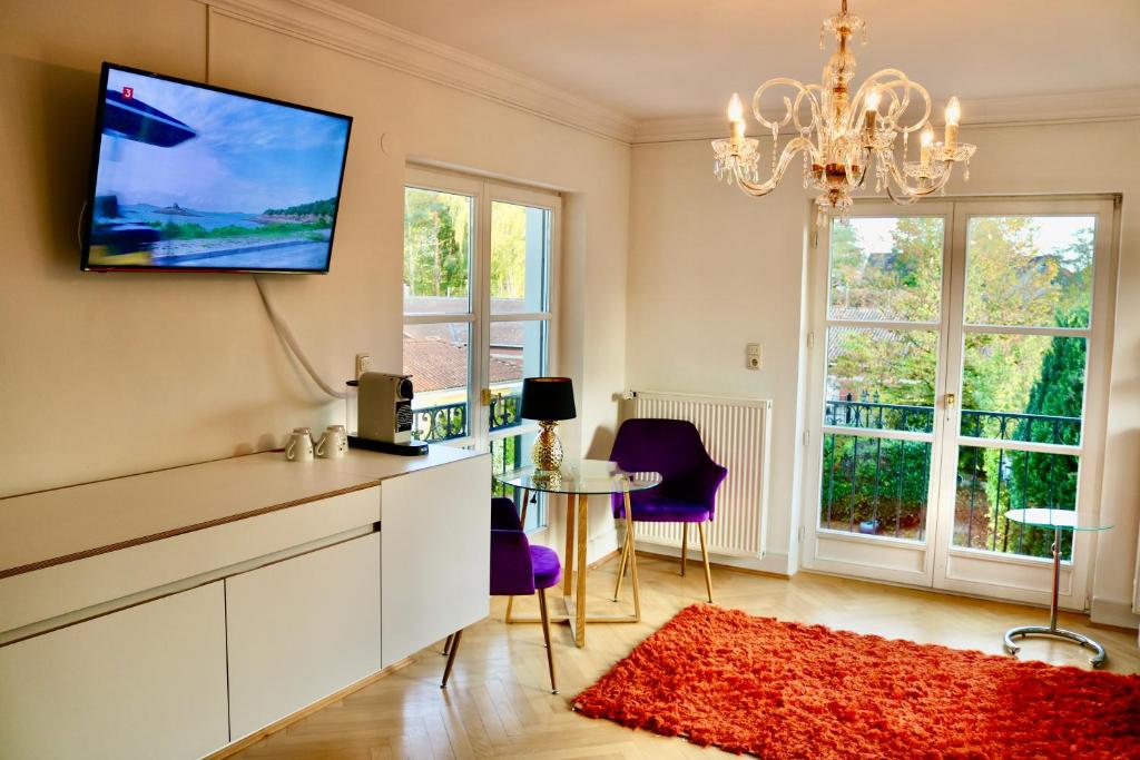 Villa am Steinhuder Meer Superior DZ-Azur- mit kl Pantry Küche, Garten, WLAN