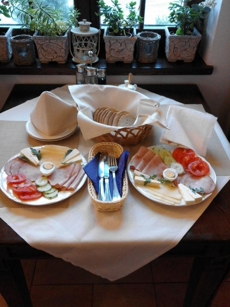 Hotel Karczma nad Stawem photo 1