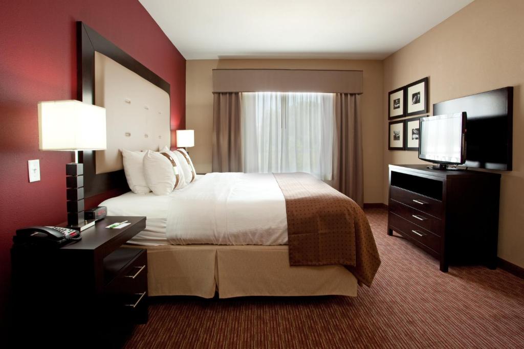 Holiday Inn Hammond, an IHG Hotel photo 2