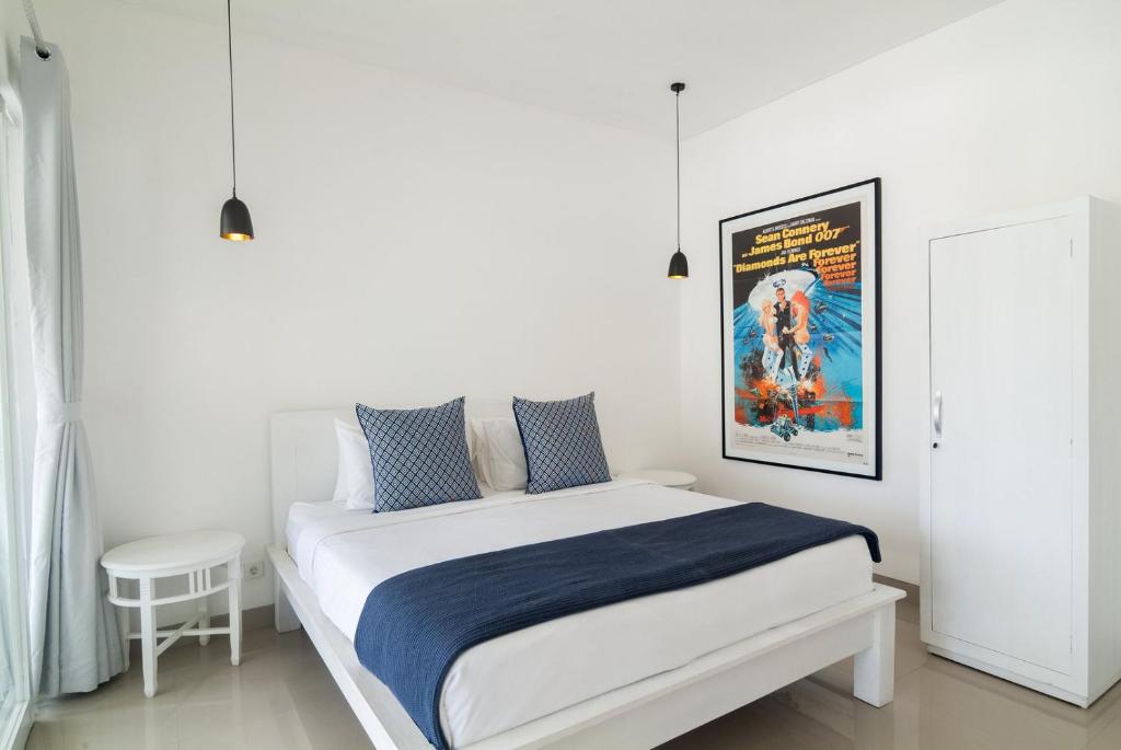Двухместный (Номер с кроватью размера «king-size» и видом на бассейн), The London Residences Boutique Hotel