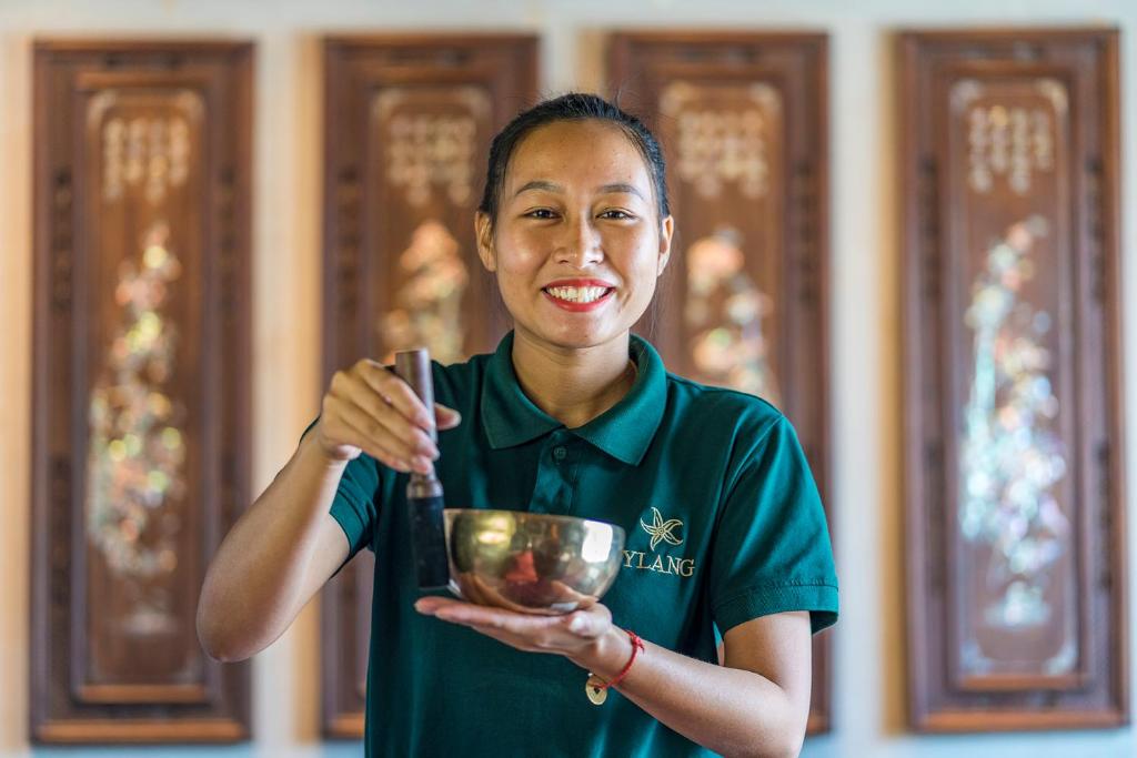 Heritage Line - Ylang Cruise