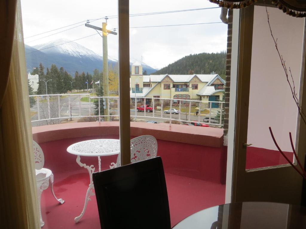 Athabasca Hotel photo 4