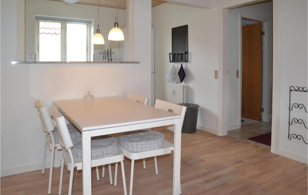 Nice Apartment In Varde With 1 Bedrooms photo 2