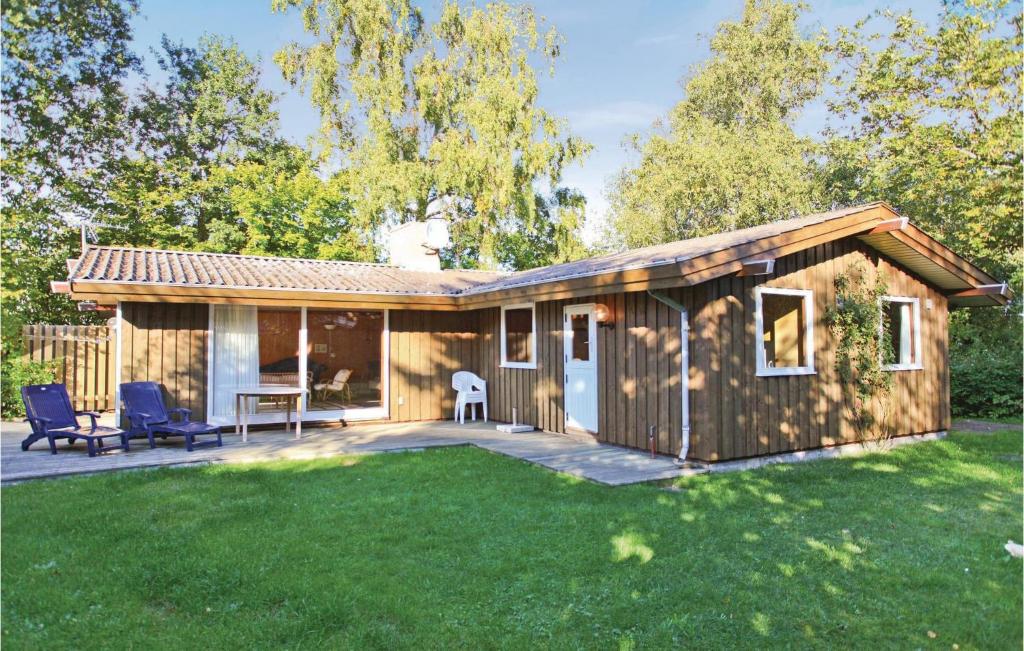 Beautiful Home In Store Fuglede With 2 Bedrooms And Wifi