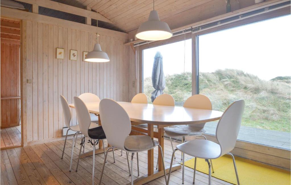 Beautiful Home In Saltum With 4 Bedrooms And Sauna photo 4