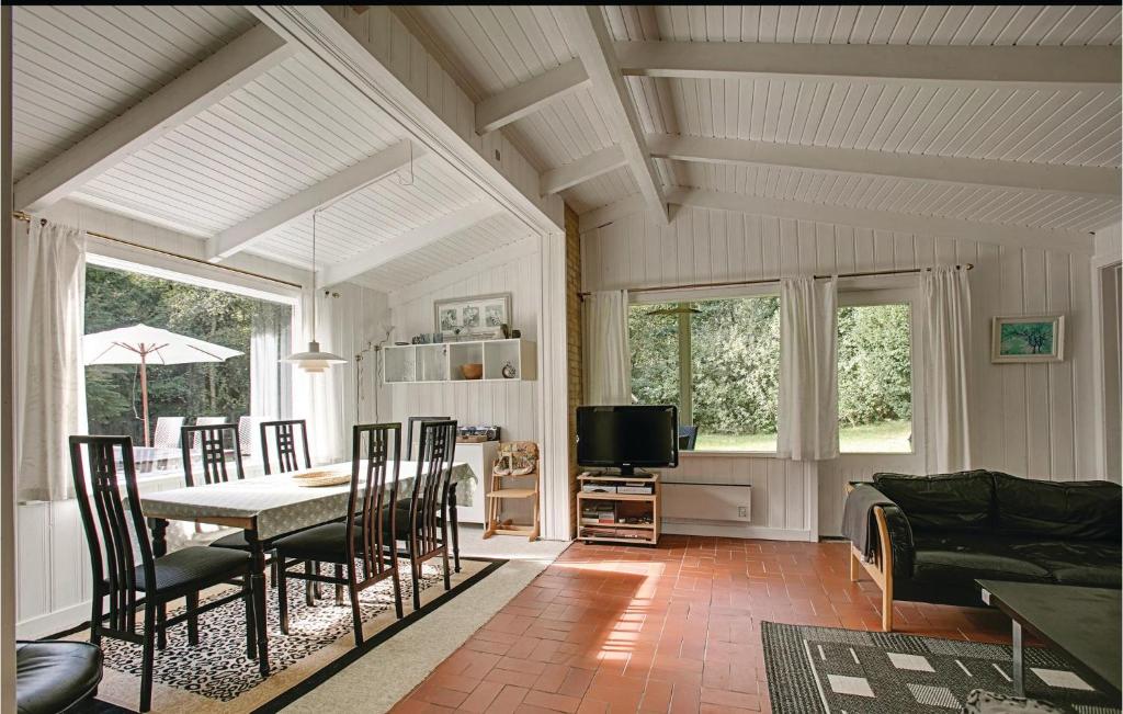 Beautiful Home In Nex With 3 Bedrooms, Sauna And Wifi photo 1