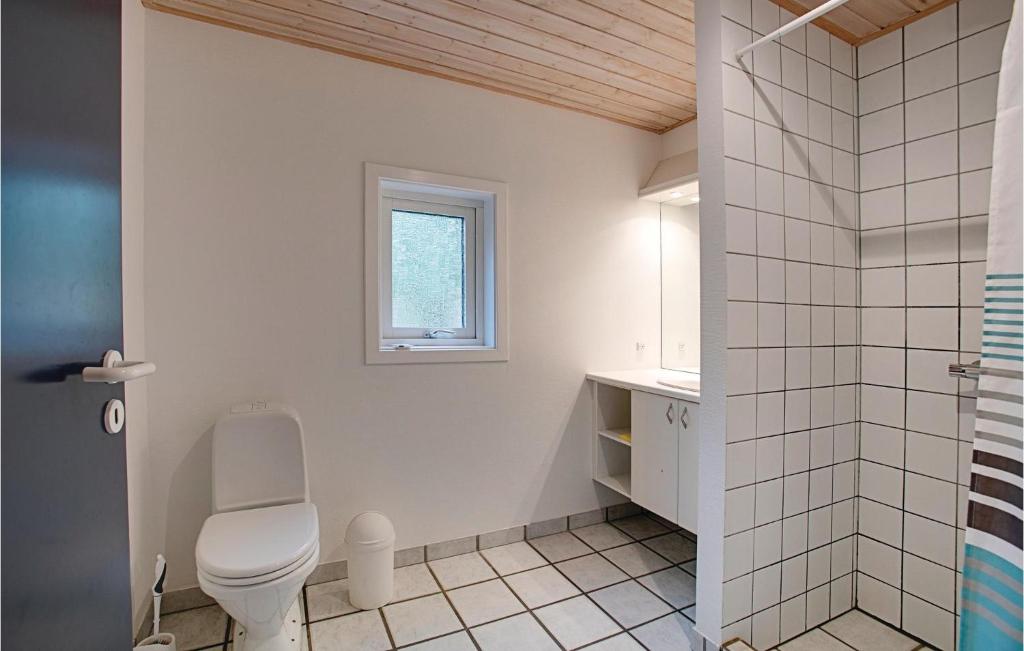 Stunning Home In Nex With 5 Bedrooms, Sauna And Wifi photo 2