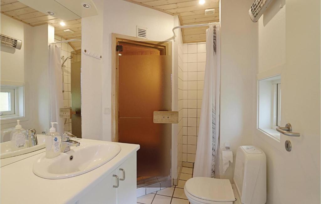Amazing Home In Nex With 2 Bedrooms And Sauna photo 4