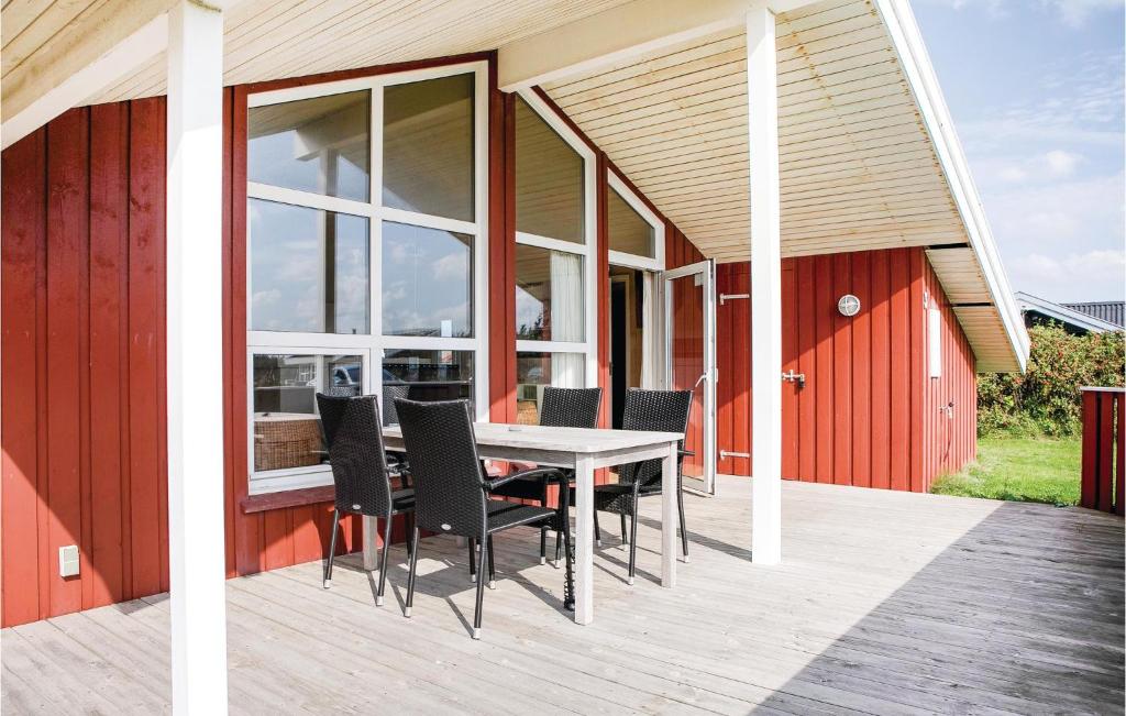 Stunning Home In Hjrring With 3 Bedrooms, Sauna And Wifi photo 4