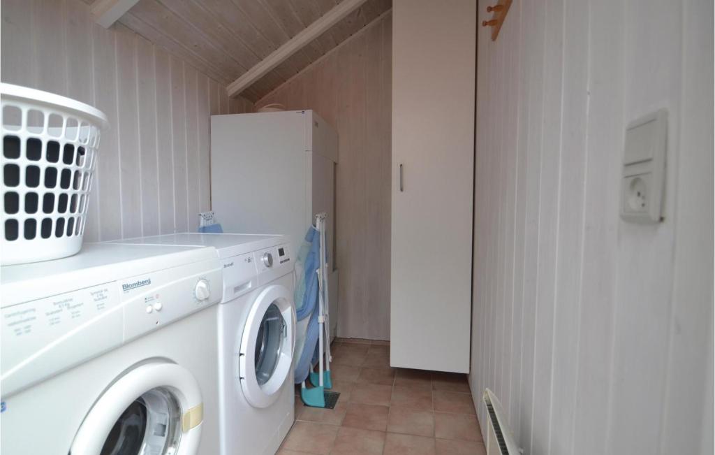Nice Home In Grenaa With 5 Bedrooms, Sauna And Wifi photo 1