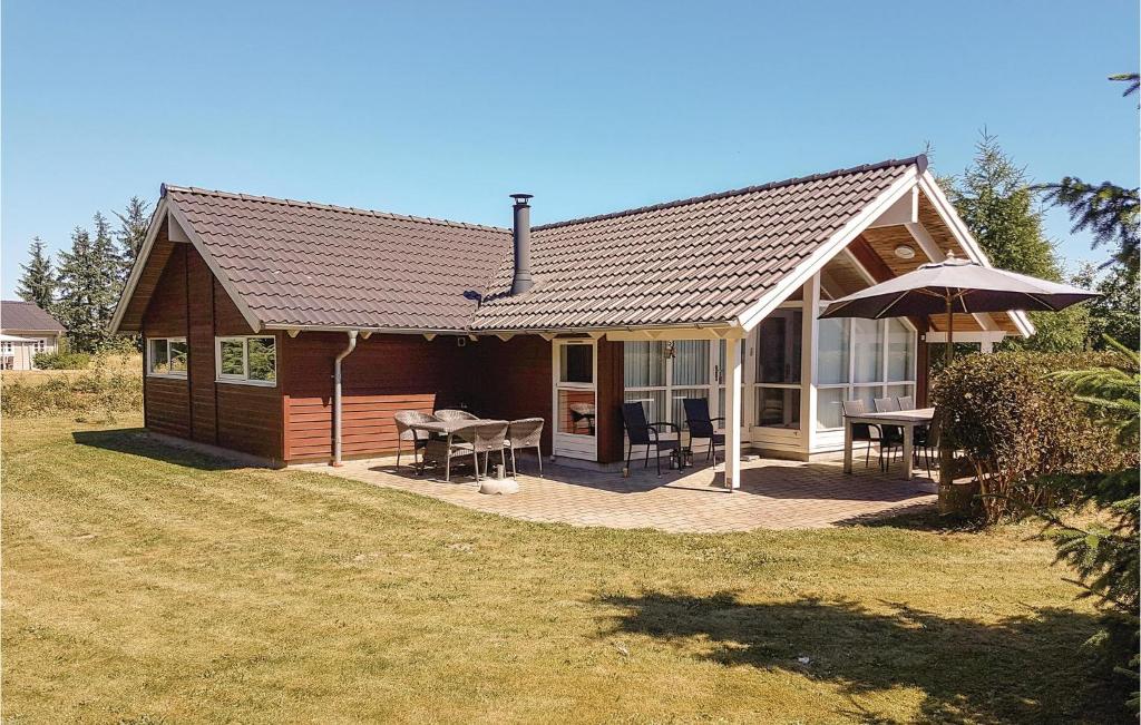 Awesome Home In Hovborg With 3 Bedrooms, Sauna And Wifi