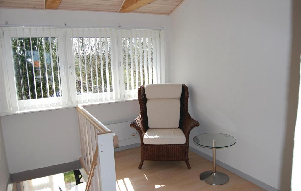Awesome Home In Glesborg With 4 Bedrooms, Sauna And Wifi photo 1