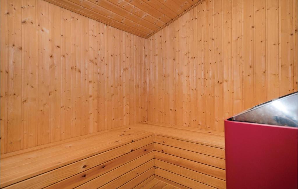 Stunning Home In Hjrring With 3 Bedrooms, Sauna And Wifi photo 1