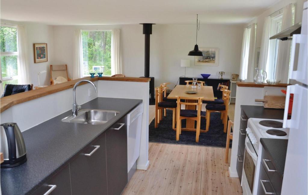 Beautiful Home In Hirtshals With 3 Bedrooms And Wifi photo 1