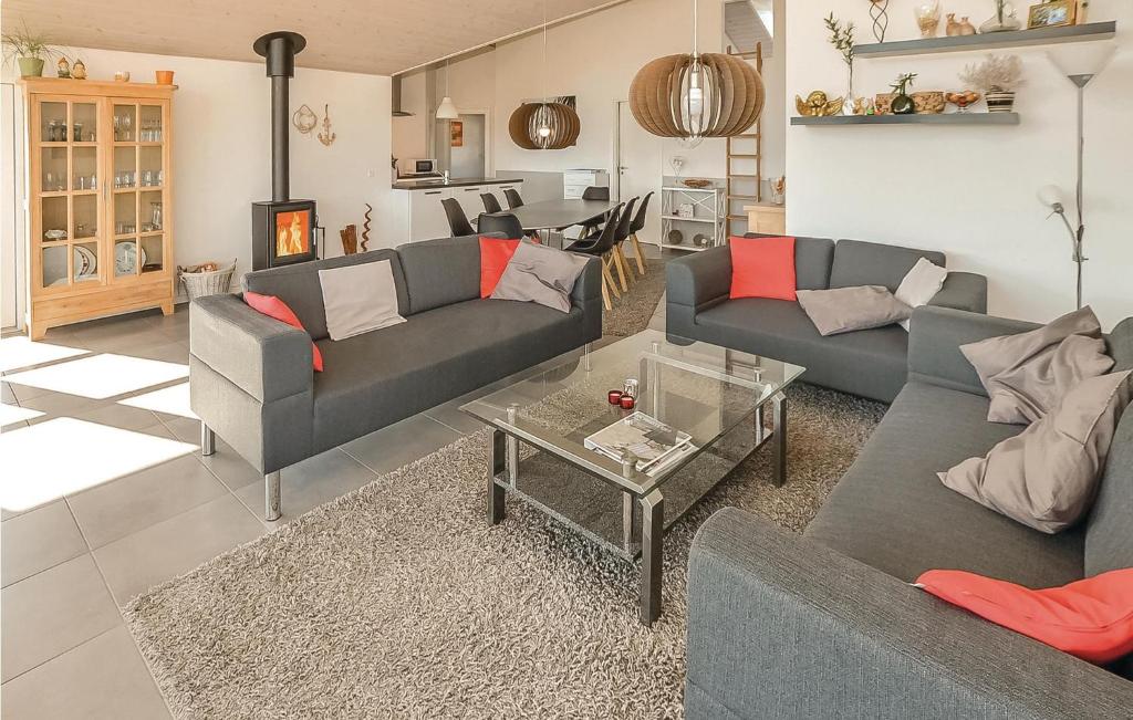 Beautiful Home In Augustenborg With 4 Bedrooms, Sauna And Wifi photo 2