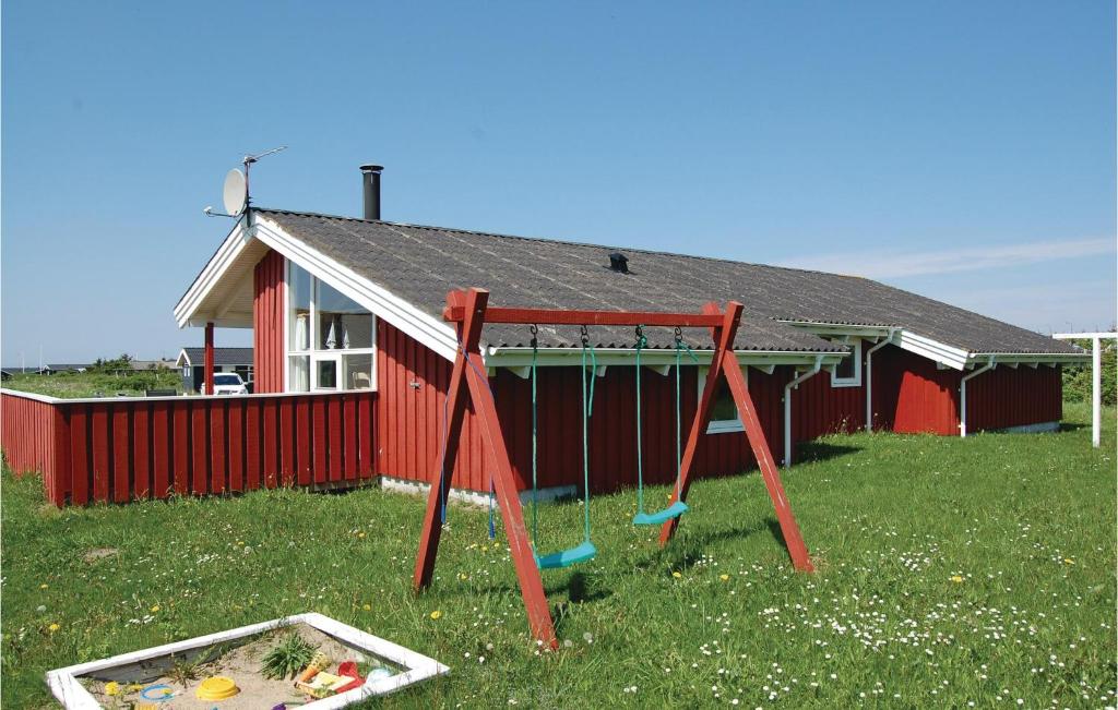 Amazing Home In Hjrring With 3 Bedrooms, Sauna And Private Swimming Pool photo 1