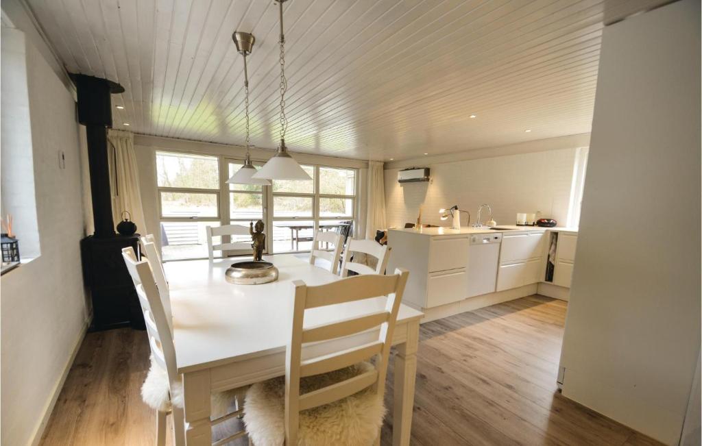 Awesome Home In ster Assels With 3 Bedrooms And Wifi photo 1