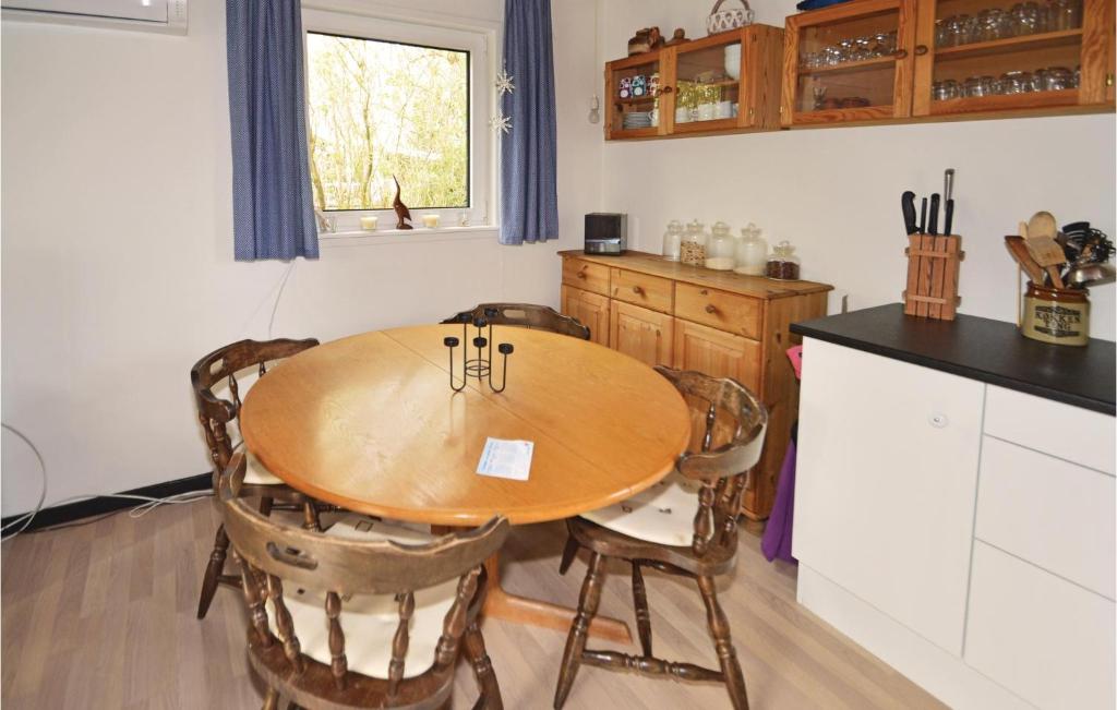 Amazing Home In Fars With 2 Bedrooms photo 4