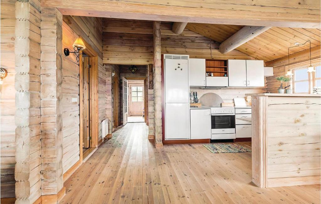 Beautiful Home In Glesborg With 4 Bedrooms And Wifi photo 1