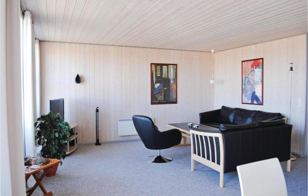 Amazing Apartment In Hvide Sande With 2 Bedrooms And Sauna photo 4
