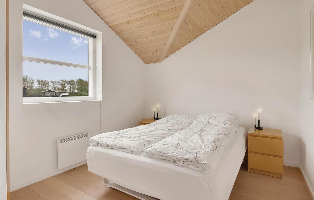 Awesome Home In Vinderup With 4 Bedrooms, Sauna And Wifi photo 2