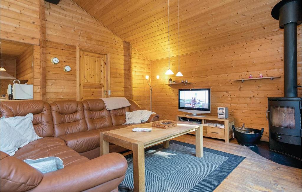 Stunning Home In Hadsund With 3 Bedrooms photo 2