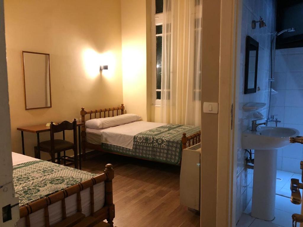 Двухместный (Улучшенный двухместный номер с 1 кроватью), TULIP HOTEL