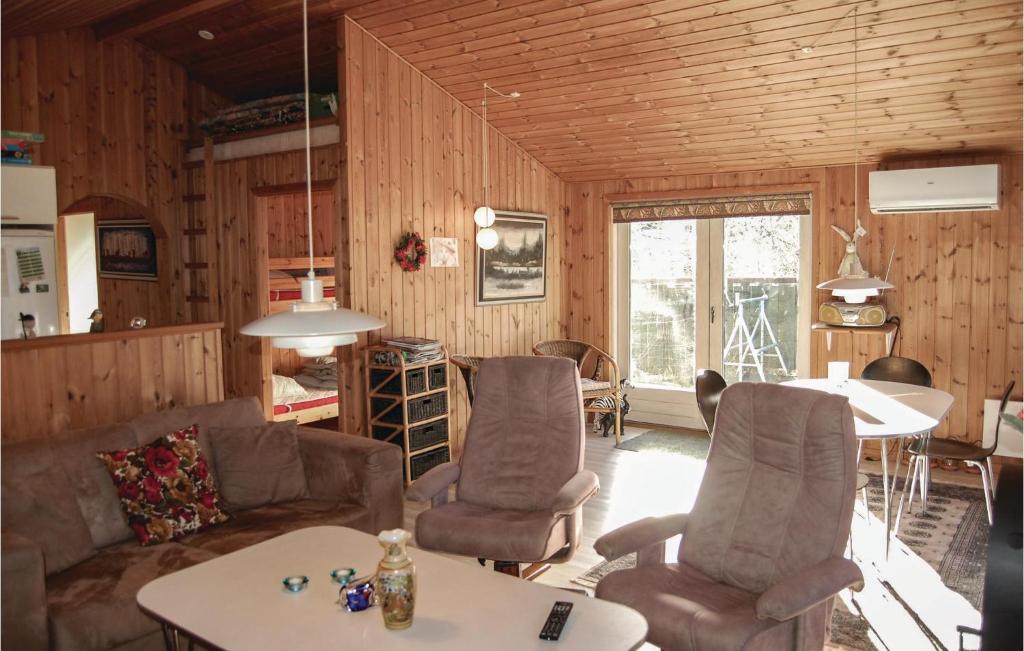 Beautiful Home In Pandrup With 3 Bedrooms, Sauna And Wifi photo 3