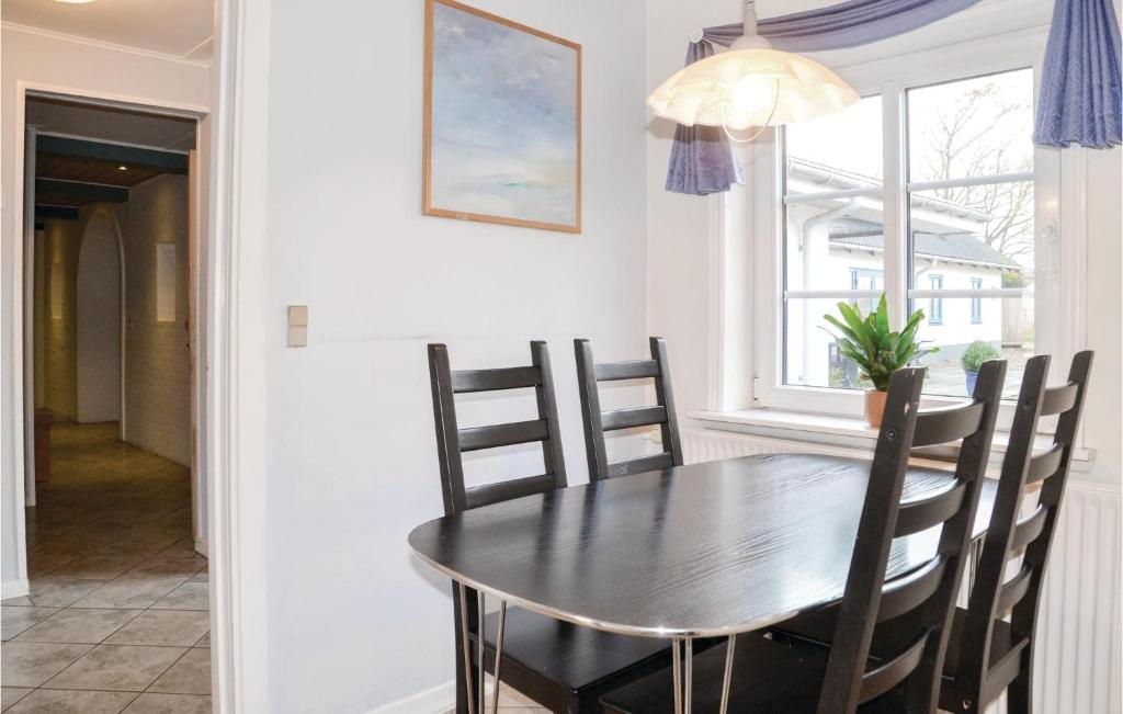 Beautiful Home In Bramming With 8 Bedrooms, Jacuzzi And Wifi photo 4