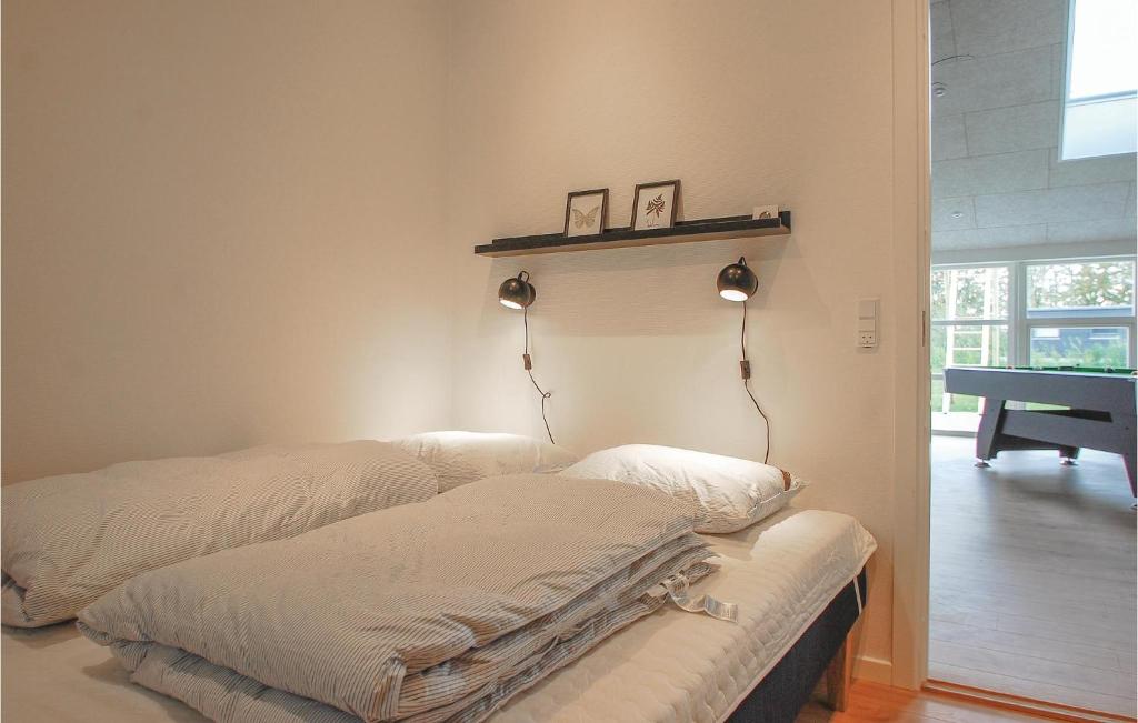 Awesome Home In Haderslev With 4 Bedrooms And Wifi photo 1