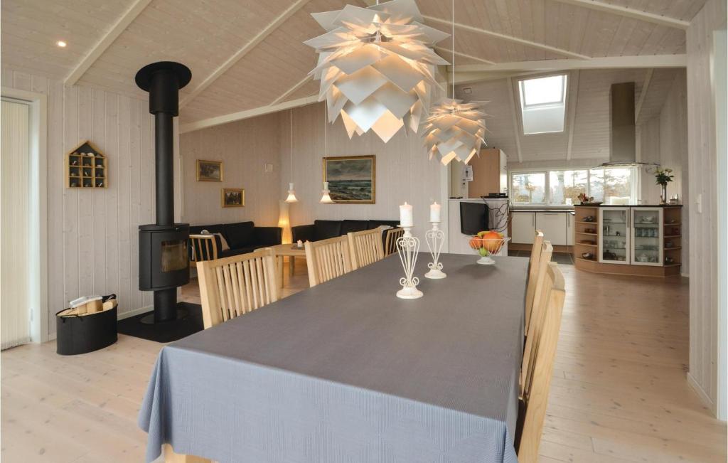 Beautiful Home In Roslev With 3 Bedrooms, Sauna And Wifi photo 3