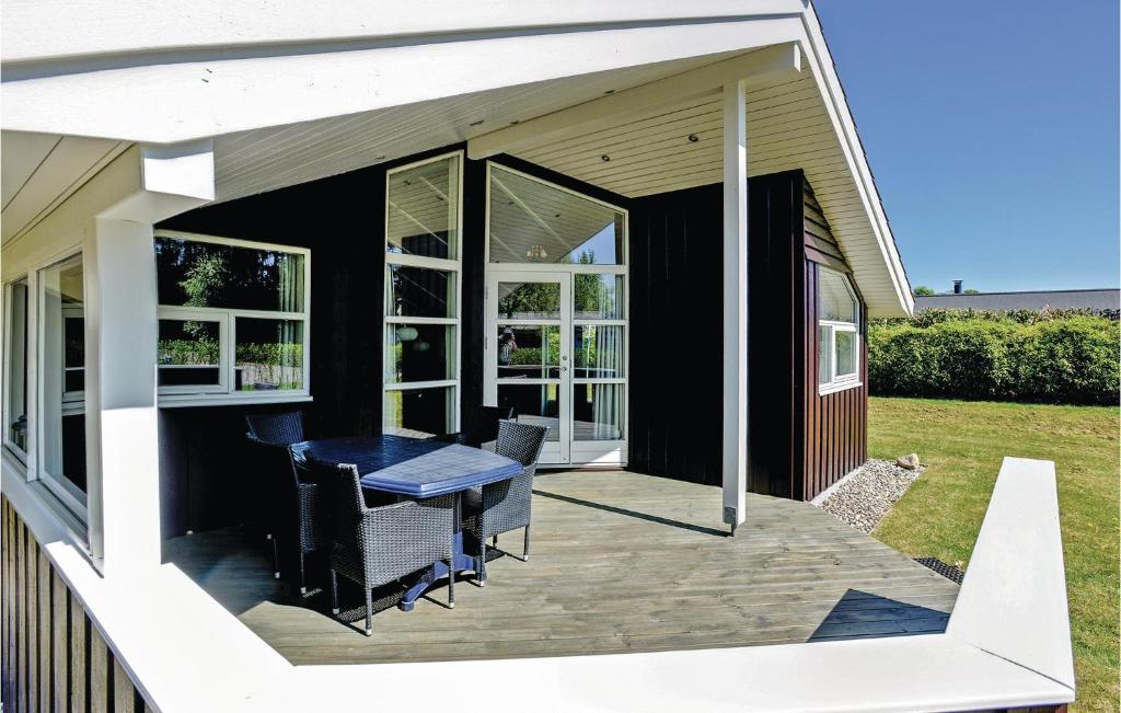 Amazing Home In Hadsund With 3 Bedrooms, Sauna And Wifi photo 2