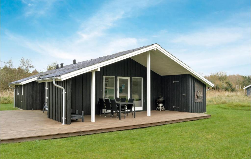 Nice Home In Strandby With 3 Bedrooms And Wifi