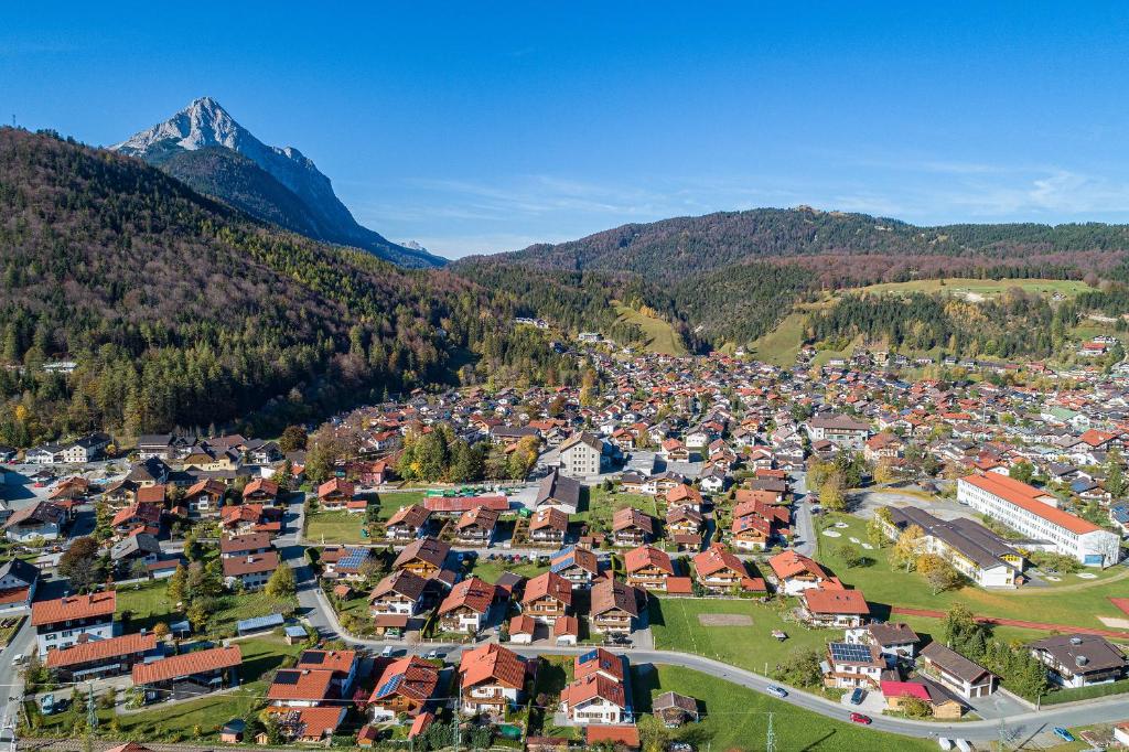Neuerbaute Ferienhaushälfte 4erspitzblick photo 3