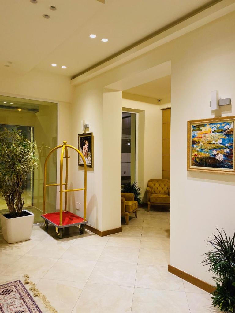 Grand White City Hotel photo 4