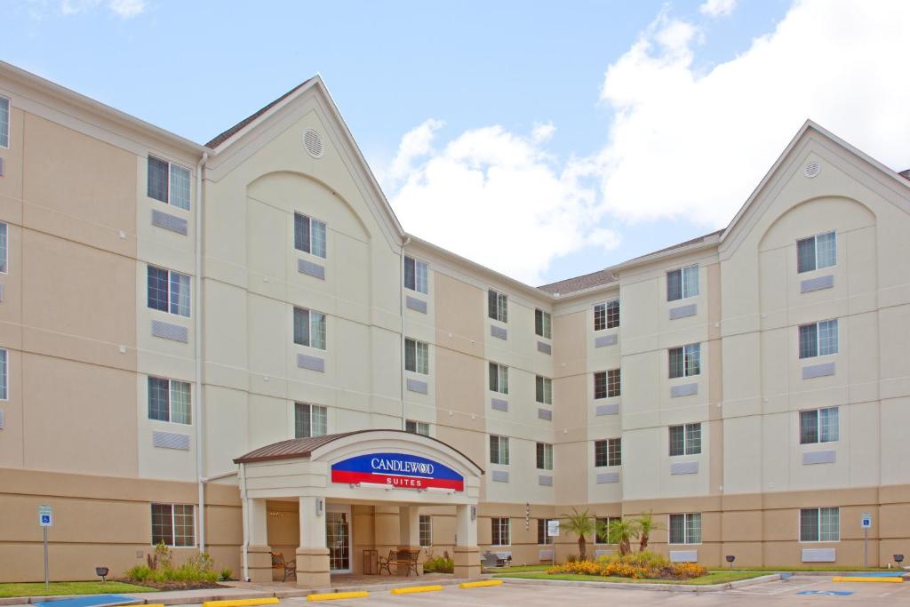 Candlewood Suites Houston Medical Center, an IHG Hotel image