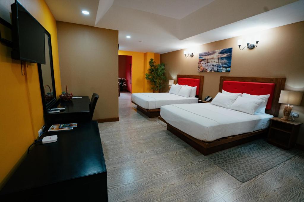 Runway Hotel photo 4