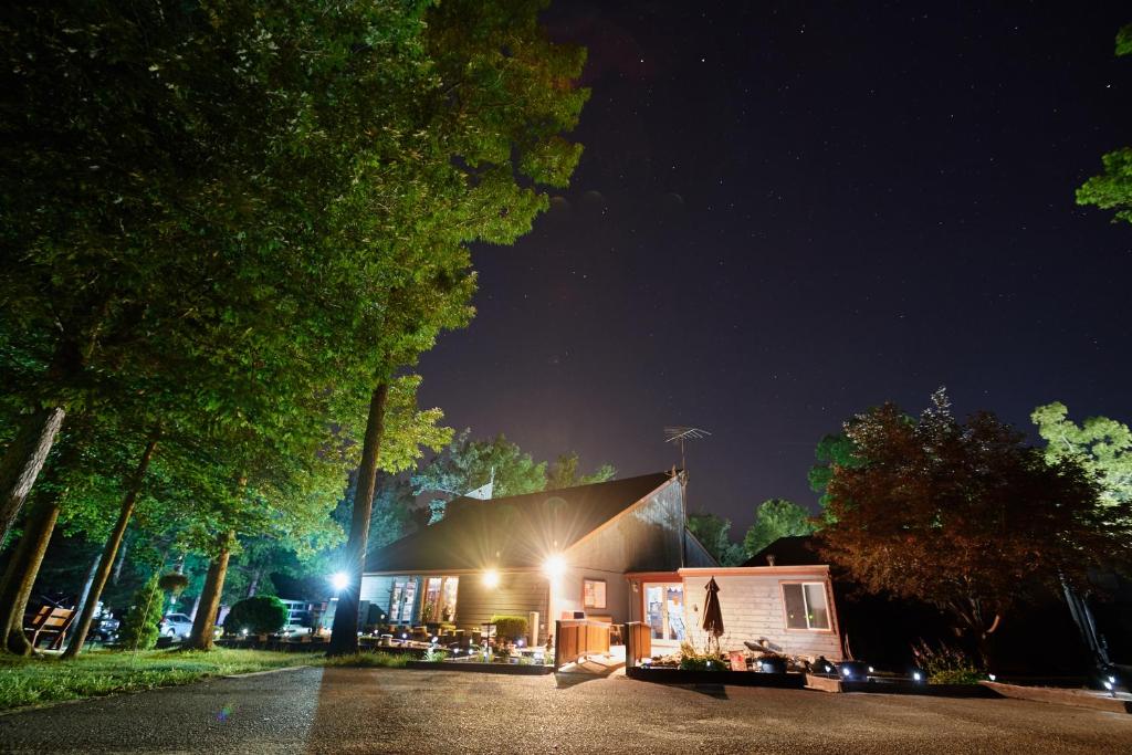 Williamsburg Camping Resort One Bedroom Cabin 3 image