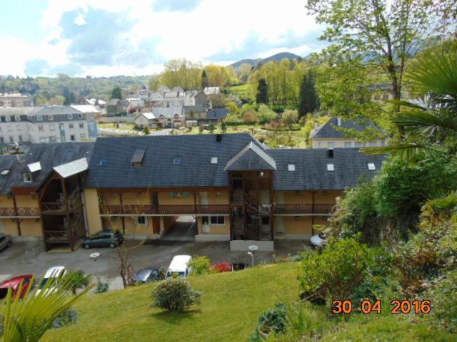 Studio proche des thermes en rez-de-chaussée avec place de parking photo 2