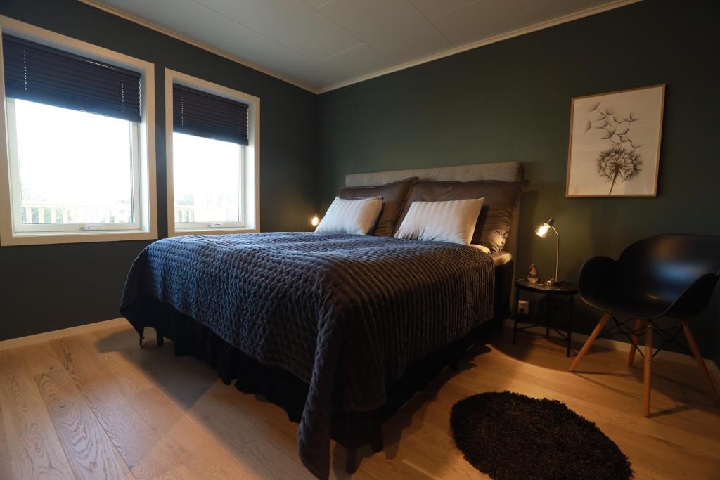 Modern apartment with seaview photo 3