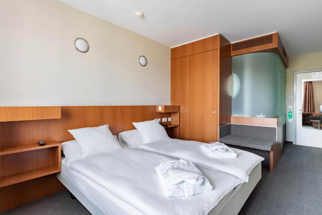 Двухместный (Двухместный номер с 2 отдельными кроватями), Hotel Cornavin Geneve