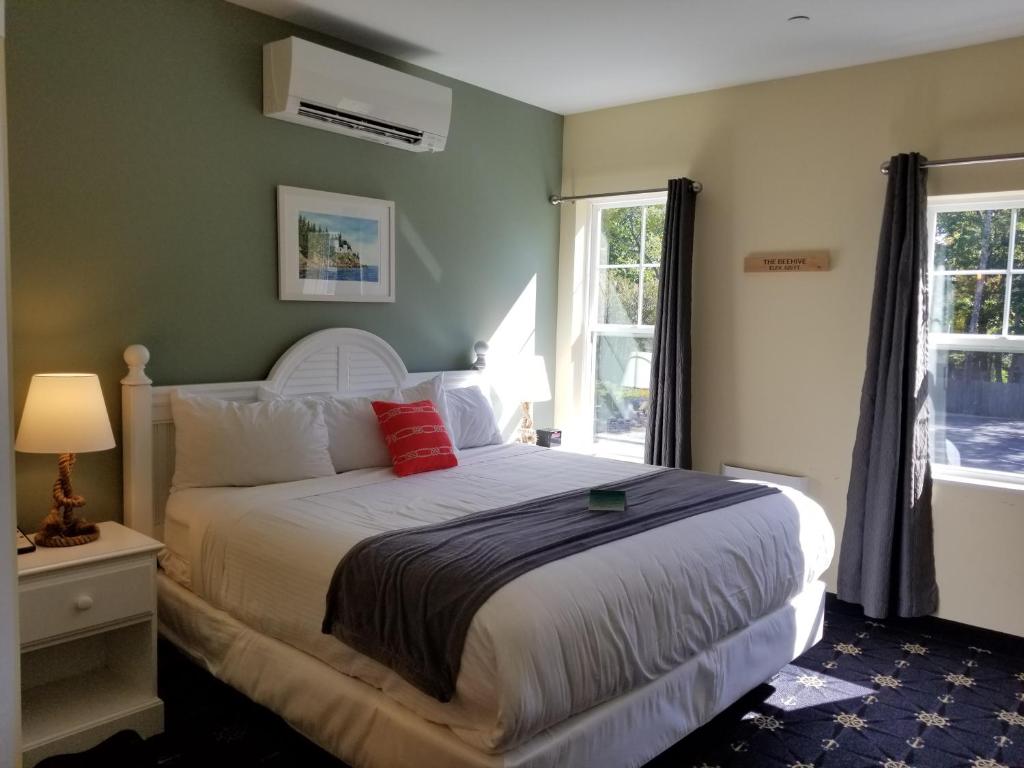 The Inn on Mount Desert - Tap to explore photos