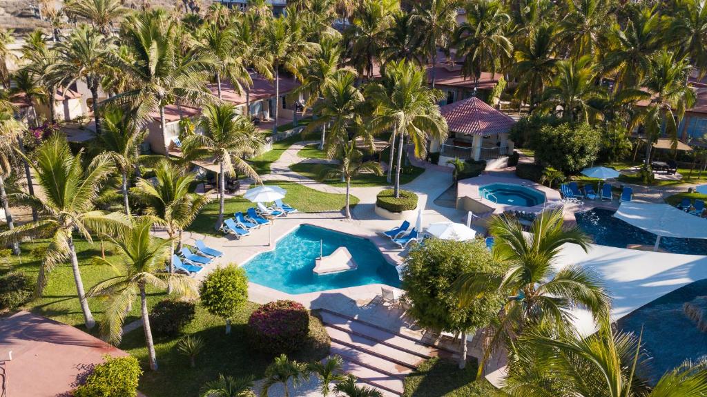 Buena Vista Oceanfront & Hot Springs Resort photo 2