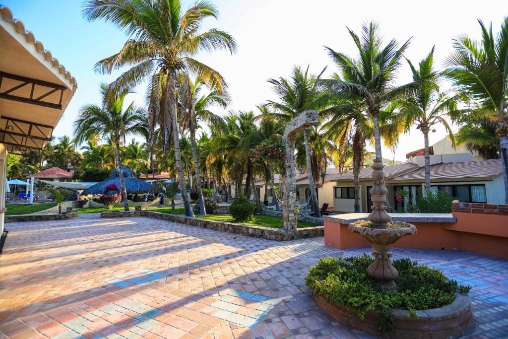 Buena Vista Oceanfront & Hot Springs Resort photo 4