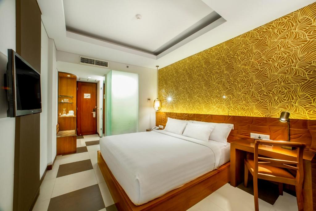 Sun Island Hotel & Spa Legian - Tap to explore photos